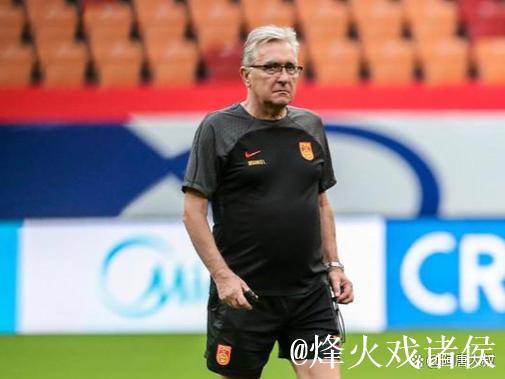 71岁前国足主帅伊万正式宣布退休